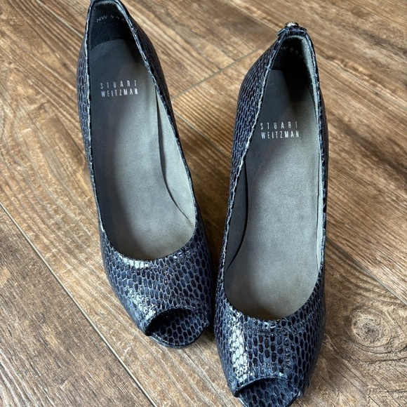 Stuart Weitzman Plainfield Open Toe Navy Sea Crystal Snake Pumps Women's Size 8 - Picture 4 of 8